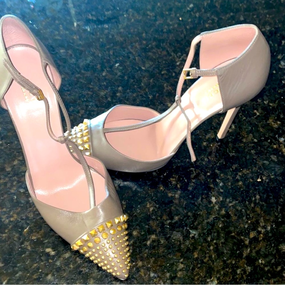 gucci leather t strap studded heels
